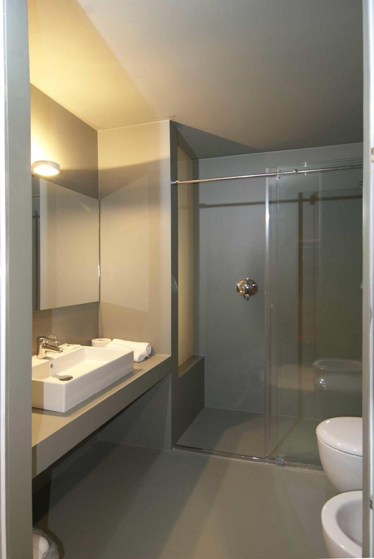 Regina Hotel 3*